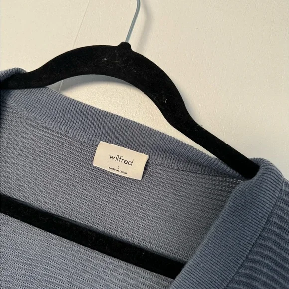 Aritzia Wilfred knit cardigan - Picture 2 of 4